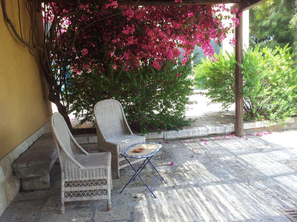 Villa Carcano Trani Habitación foto